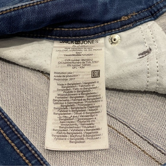 Jack & Jones Distressed Blue Jean - Picture 10 of 10
